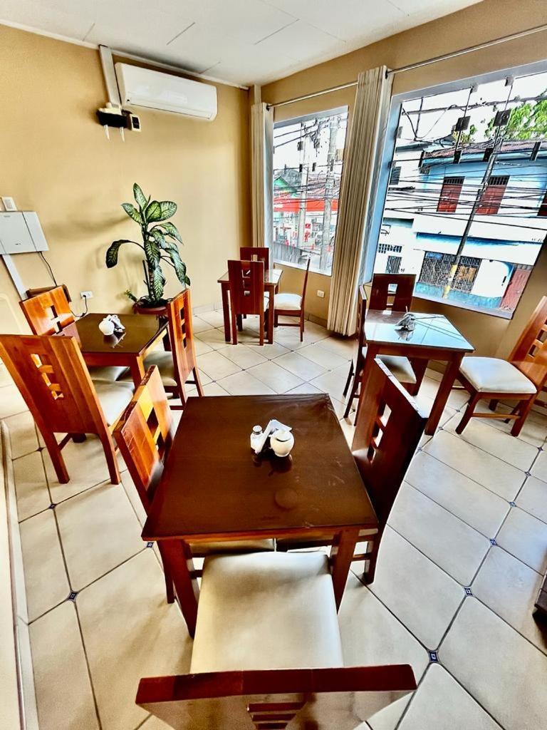 Fitzcarrald Hotel Iquitos Zewnętrze zdjęcie