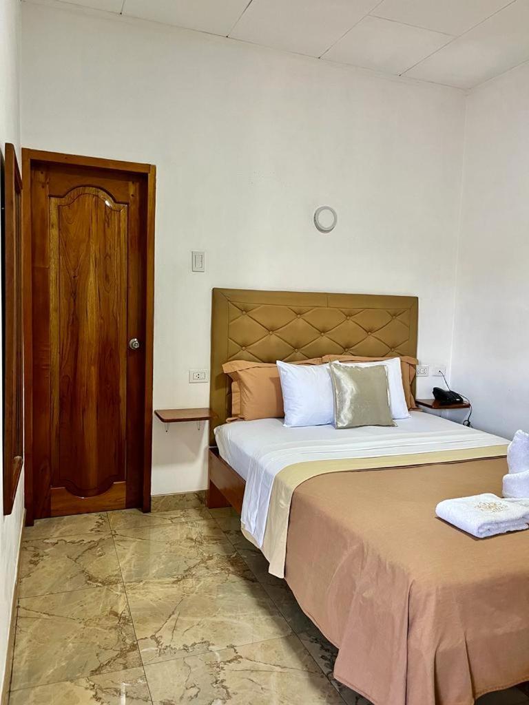 Fitzcarrald Hotel Iquitos Zewnętrze zdjęcie